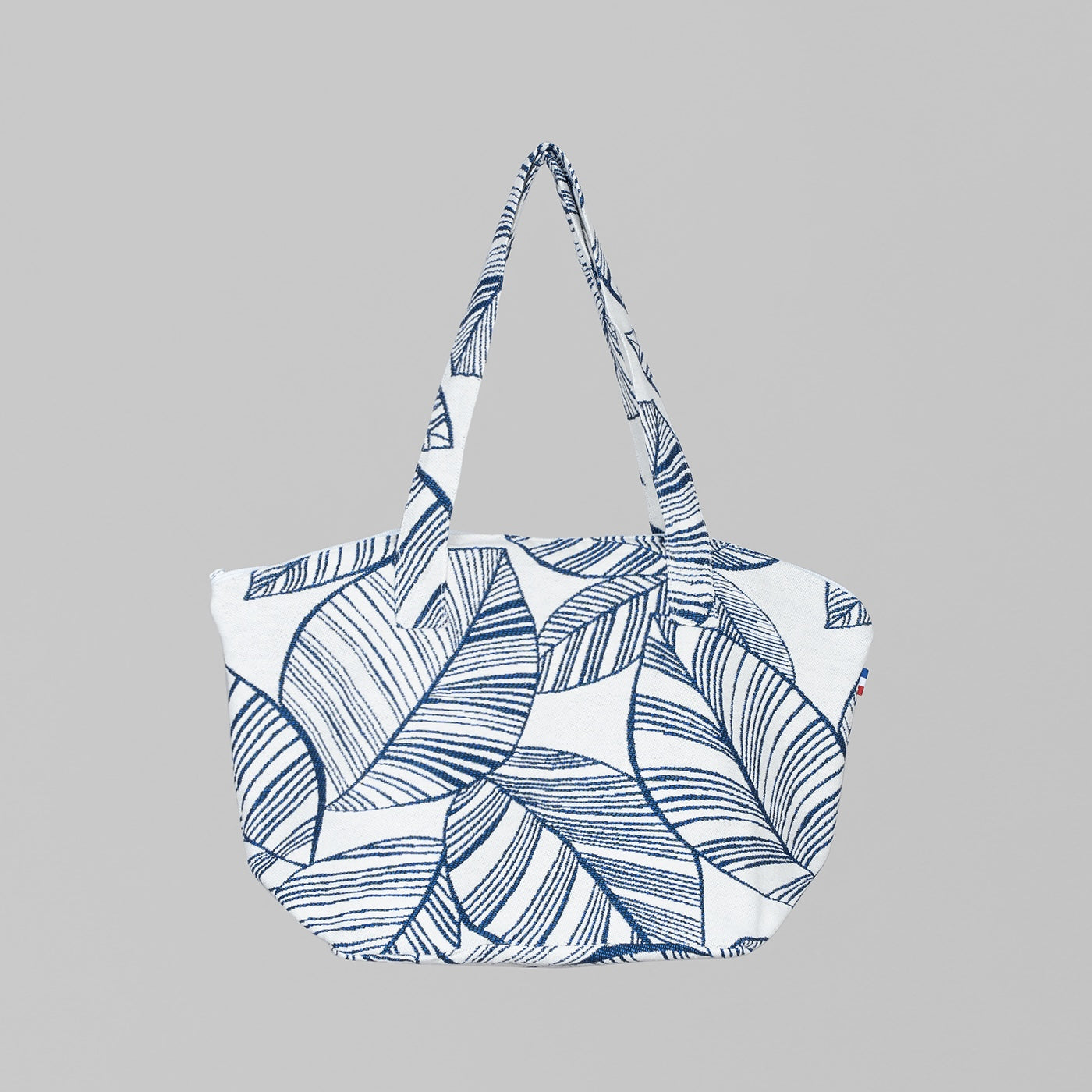 Shell zip tote