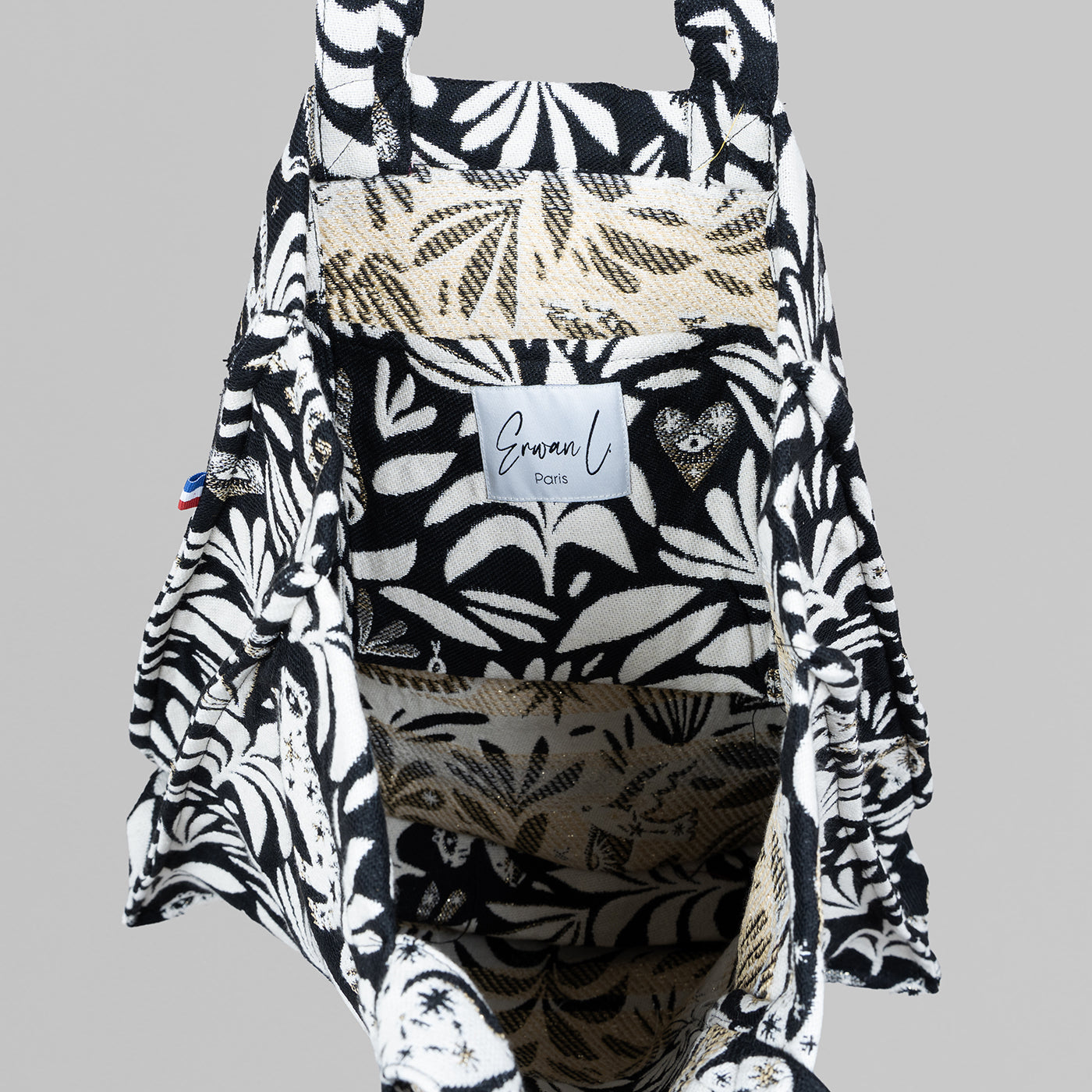 Boxy tote