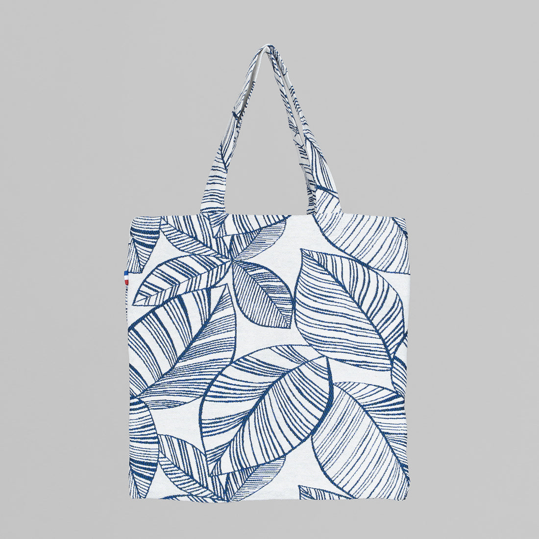 Daily tote