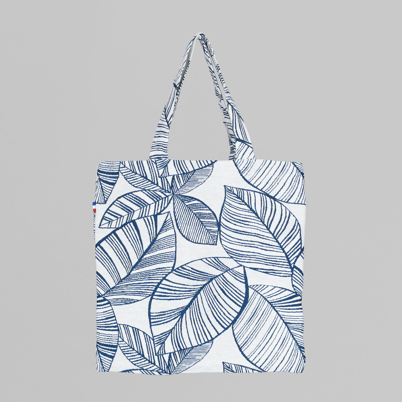 Daily tote