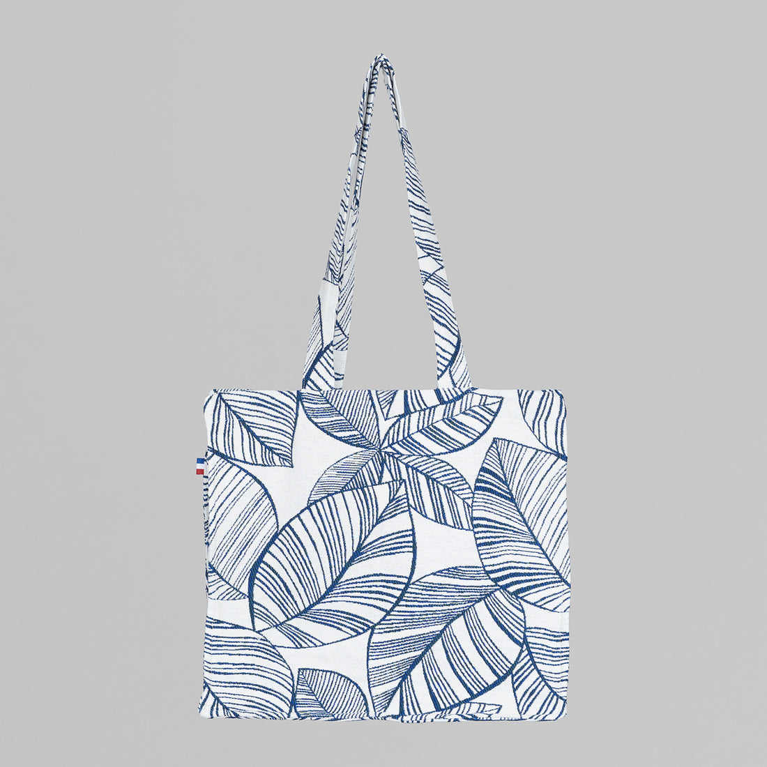 Boxy tote