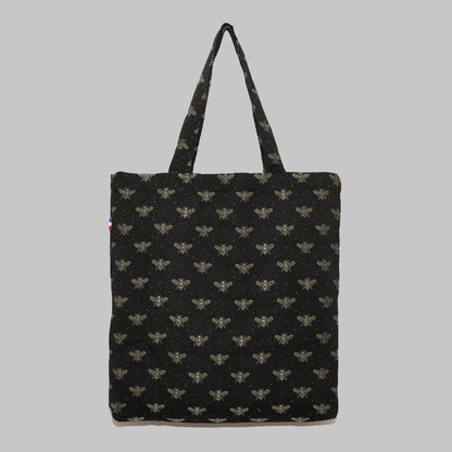 Daily tote